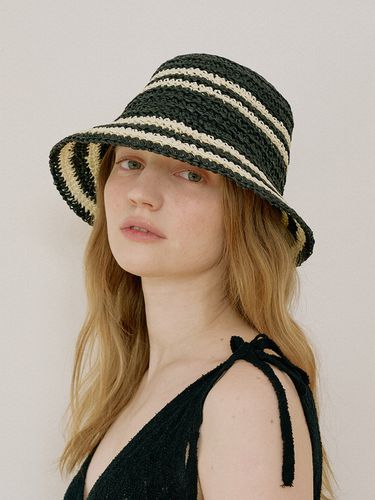 Stripe Bucket Hat_Black - MAD FACTORY - Modalova