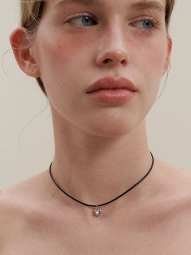 Star Heart Leather Choker_4 Color - LOVE ME MONSTER - Modalova