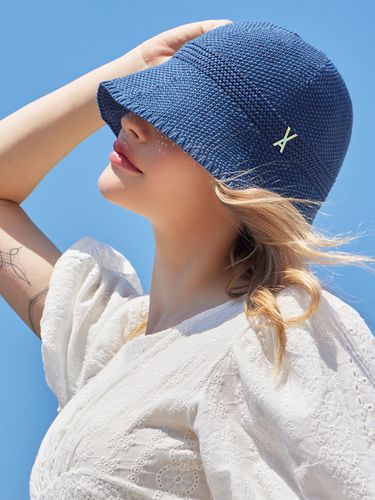 Stud Logo Summer Knit Bucket Hat_Navy - VARZAR - Modalova