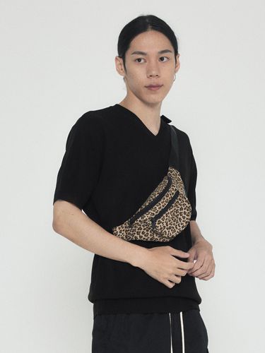 Apparel Round Mini Hobo Waist Bag_Leopard - Analogmood - Modalova