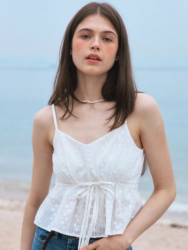 Nice Eyelet Top _White - LETTER FROM MOON - Modalova