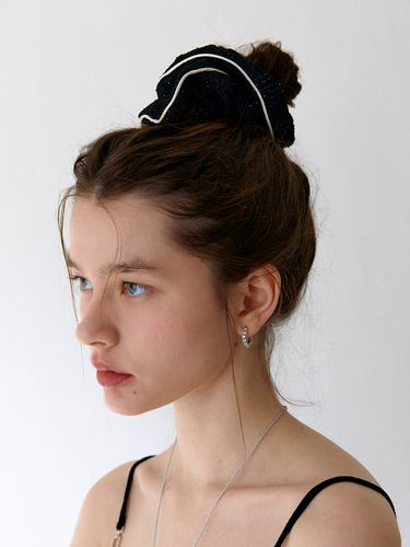 Signature Tweed Scrunchie_Black - OVLA - Modalova