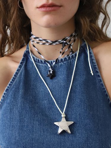 Jumbo Star String Necklace - August Harmony - Modalova