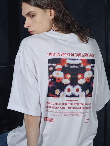 Put in Flower T-Shirt _ White - CPGN - Modalova