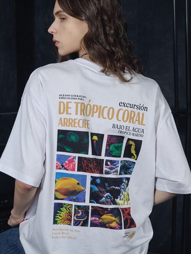 Tropical Graphic T-Shirt _ White - CPGN - Modalova