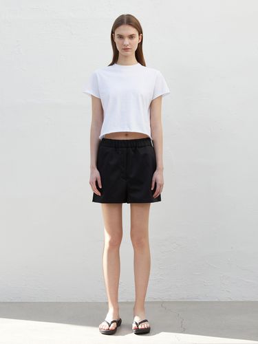 Big Pocket Satin Shorts - Black - RIDIFI - Modalova