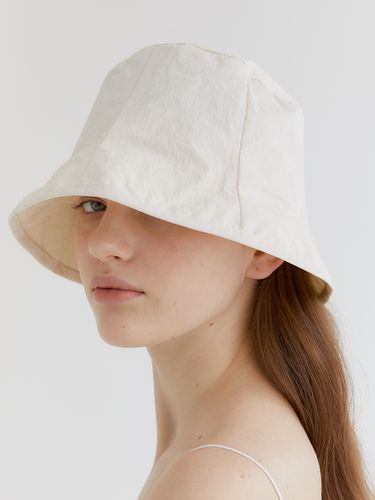 Nylon Rustle Bucket Hat C004 - halden - Modalova