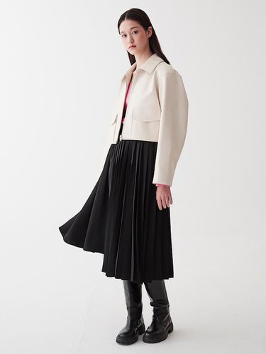 Unbalanced Pleats Midi Skirt _Black - kuho plus - Modalova