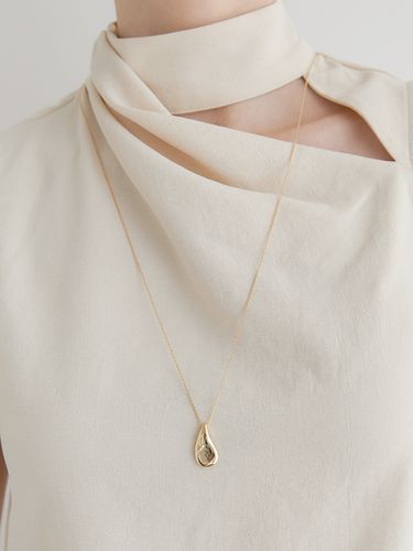 Polka Dots Pendant Over Chain Necklace_Gold - halden - Modalova