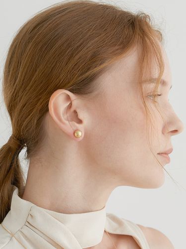 Simple Round Earrings_Gold - halden - Modalova