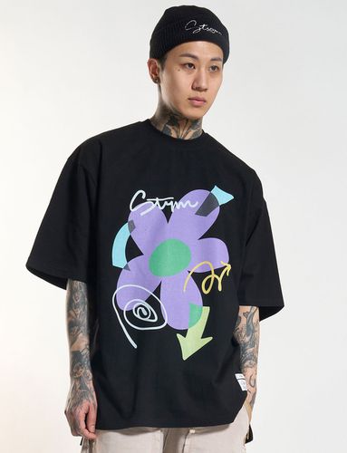 Flower Oversized T-Shirt (Black) - STIGMA - Modalova