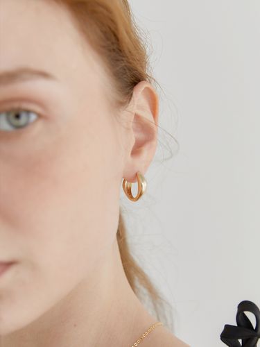 Triangle Oblique Hoop Earrings_Gold - halden - Modalova