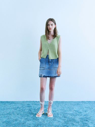 Apel V-Neck Summer Boucle Vest_Green - ADAUL - Modalova