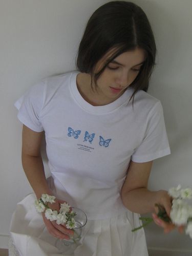 Triple Crop Short Sleeve T-shirt_White and - LETTER FROM MOON - Modalova