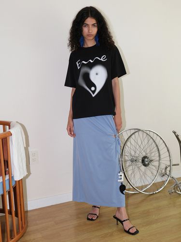 Big Heart Symbol Logo T-shirt () - EcommaE - Modalova