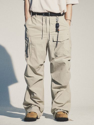 Refine Nylon Parachute Pants - Cord. - Modalova