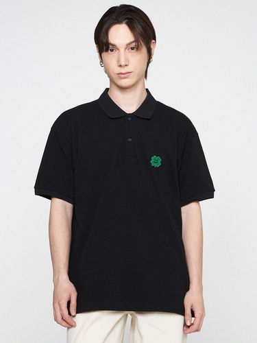 Clover Smile Embroidery Polo Shirt _ 4 Colors - GRAVER - Modalova