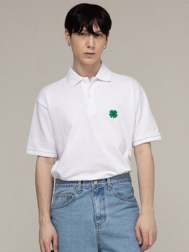 Clover Smile Embroidery Polo Shirt _ - GRAVER - Modalova