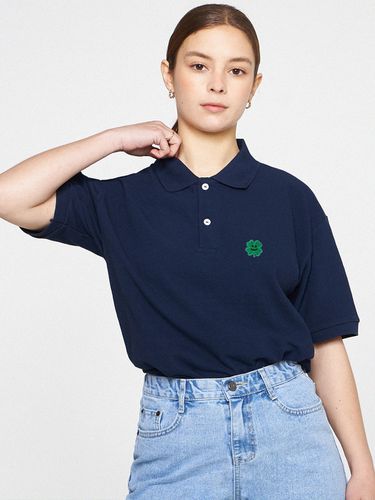 Clover Smile Embroidery Polo Shirt _ - GRAVER - Modalova