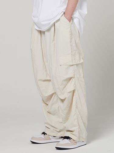 Wide Parachute Balloon Pant_Beige - AKECII - Modalova