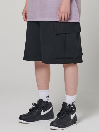 Cargo Bermuda Sweat Shorts_Black - AKECII - Modalova