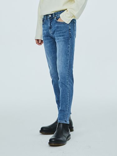 Passable Crop Slim Washed Denim Pant - INROWS - Modalova