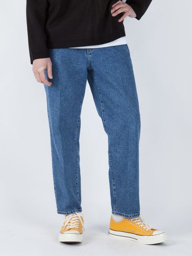 Washed Blooming Cropped Tapered Denim Pant - INROWS - Modalova