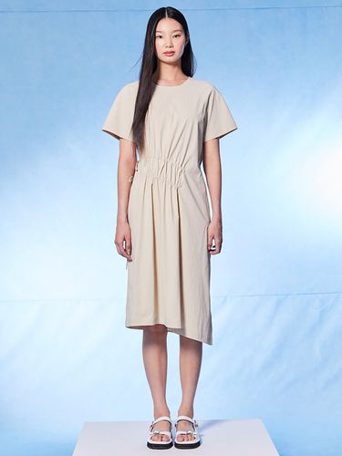 Signature Waist String Dress_Light Beige - kuho plus - Modalova