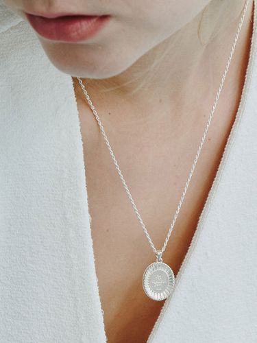 Horizon Mother of Pearl Necklace - Chambriller - Modalova