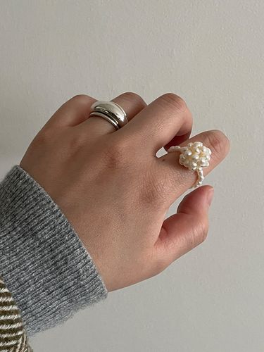 Pearl Ball Ring - OUI SAY YES! - Modalova