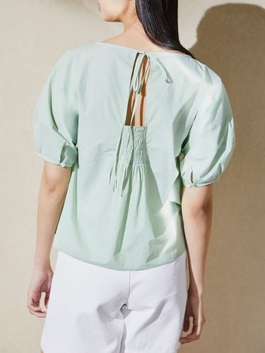 Voluminous Sleeve Blouse_Light Green - kuho plus - Modalova