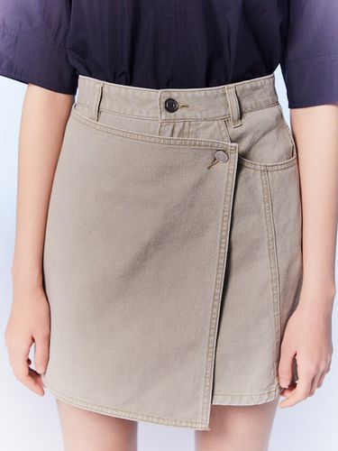 Asymmetrical Denim Mini Skirt_Khaki - kuho plus - Modalova