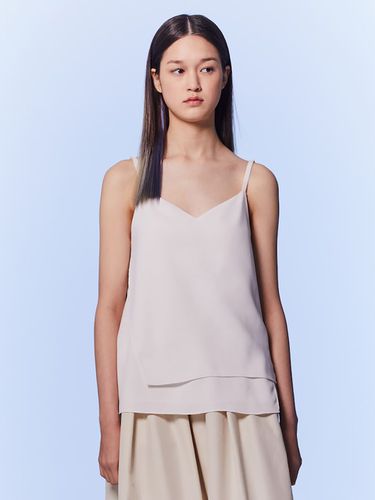 Signature Layered Sleeveless Top_White - kuho plus - Modalova