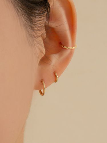 Gold Simple Round Onetouch Ring Earring #A01 - LUNNE - Modalova