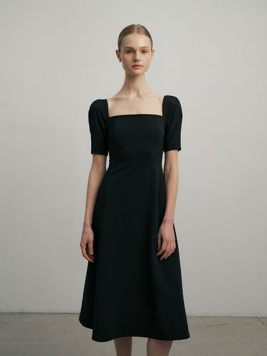 Classic Square Dress - Black - Lucirzu - Modalova