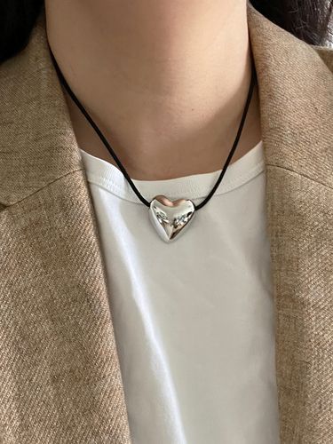 Heart Pendant Necklace - OUI SAY YES! - Modalova