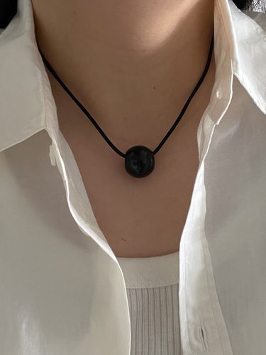 Big Ball Gemstone Necklace - OUI SAY YES! - Modalova