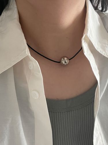 Mm Ball Necklace - OUI SAY YES! - Modalova