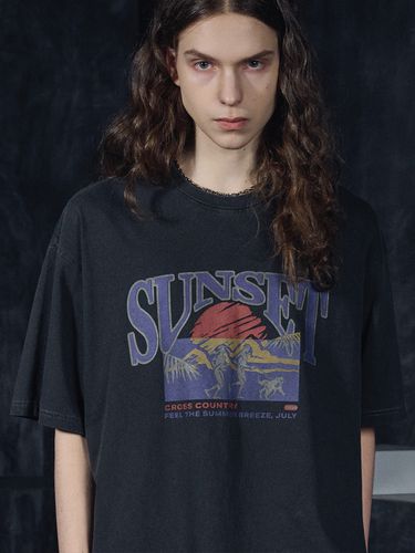 Sunset Running Pigment T-shirt_Smoke Black - CPGN - Modalova