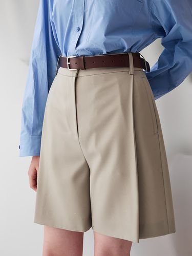 Tuck Volume Half Pants _Khaki - kuho plus - Modalova