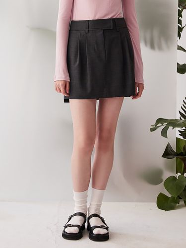 Two Tuck Mini Skirt _Dark Grey - kuho plus - Modalova