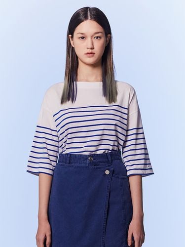 Essential Boat Neck Stripe T-shirt_Blue - kuho plus - Modalova