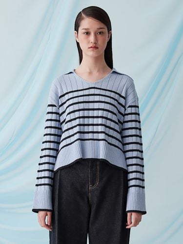 Stripe Collar Knit Pullover _Sky Blue - kuho plus - Modalova