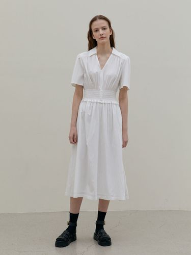 Smoked Shirt Midi Dress (White) - OVEOF - Modalova