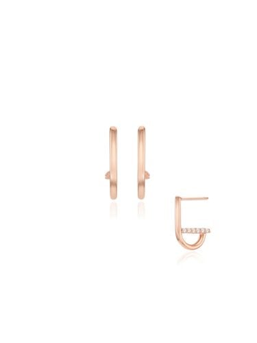 Curved Stud Earrings - STONEHENgE - Modalova