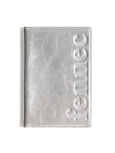 Crinkle Passport Case_Silver - FENNEC - Modalova