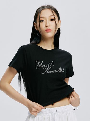 YK Youth Star Hot Fix Crop T-shirt _Black - youthkrew - Modalova