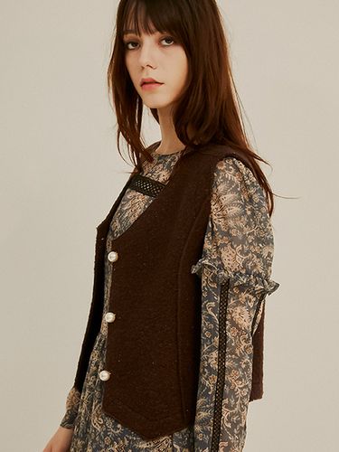 V Neck Pearl Wool Vest_Brown - SORRY TOO MUCH LOVE - Modalova