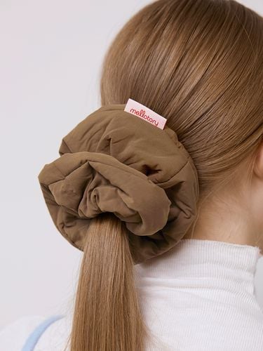 Cushion Big Hair Scrunchie_Brown - mellotory - Modalova