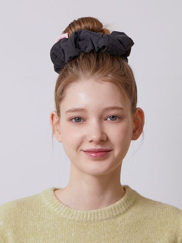 Cushion Big Hair Scrunchie_Black - mellotory - Modalova